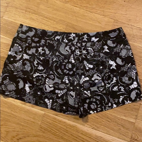 💜Shorts - Picture 2 of 4